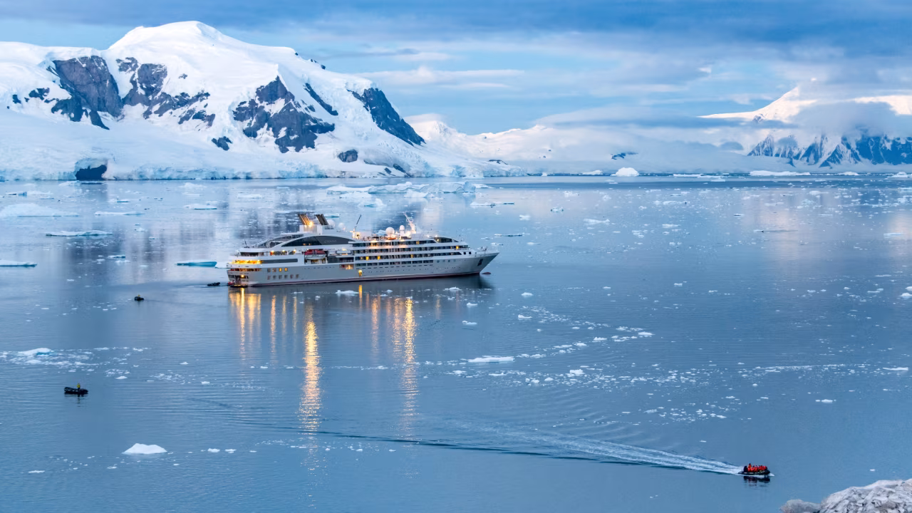 Photo of ANTARCTICA - NOG 2 CABINES
